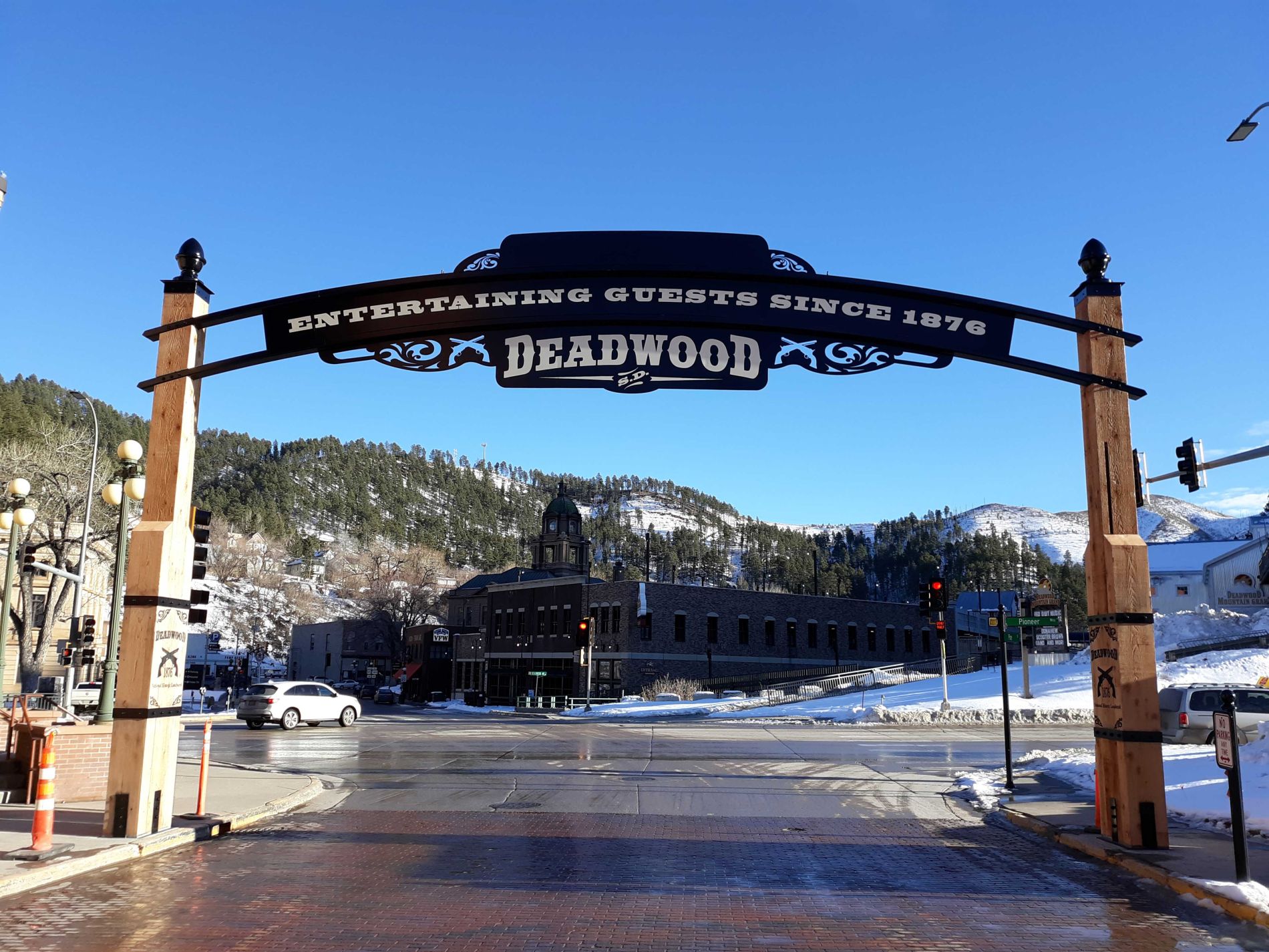 The Deadwood Arc